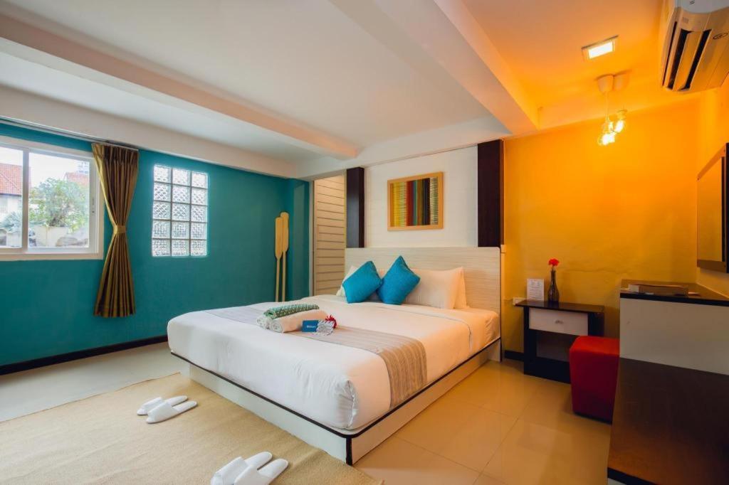 Anchor Boutique House Hotel Patong Екстериор снимка