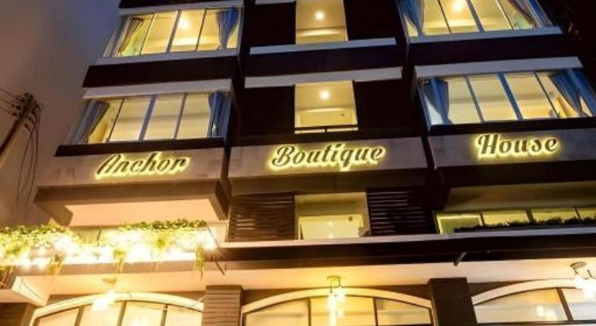 Anchor Boutique House Hotel Patong Екстериор снимка