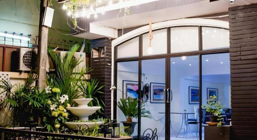 Anchor Boutique House Hotel Patong Екстериор снимка