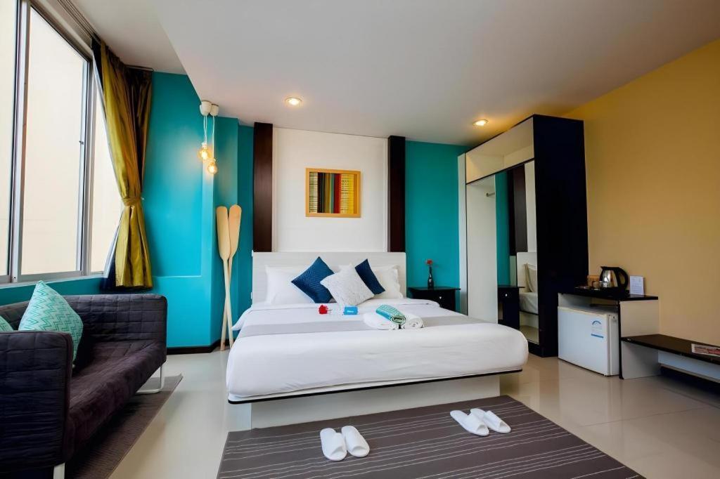 Anchor Boutique House Hotel Patong Екстериор снимка